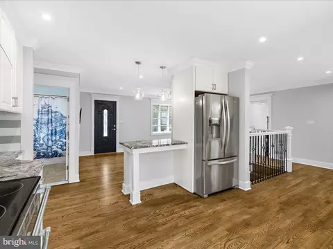 Entry Way - 1858 Potomac Rd, Pasadena, MD 21122 photo 2 of 2