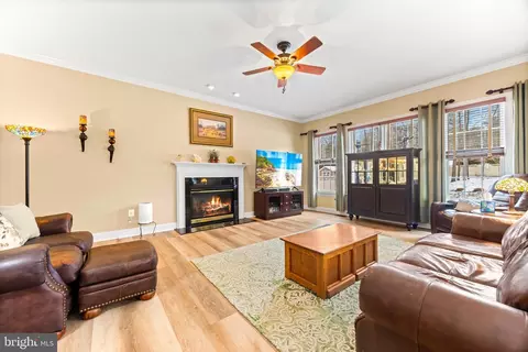 8210 Champion Ct, Pasadena, MD 21122 photo 23