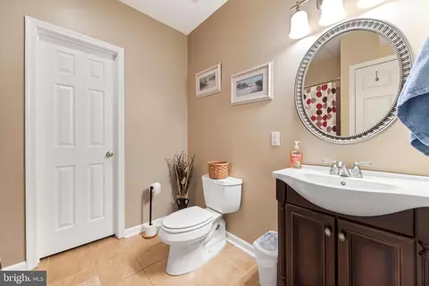 8210 Champion Ct, Pasadena, MD 21122 photo 45