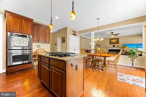 8210 Champion Ct, Pasadena, MD 21122 photo 18