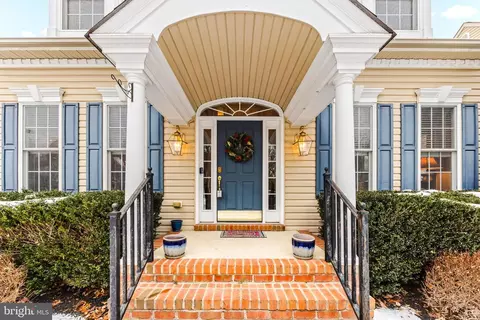 8210 Champion Ct, Pasadena, MD 21122 photo 4