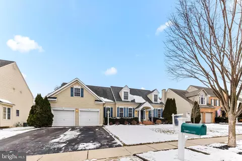 8210 Champion Ct, Pasadena, MD 21122 photo 3