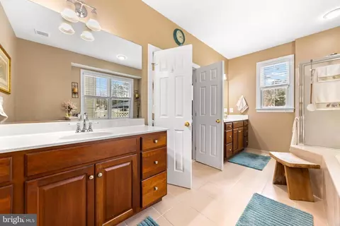 8210 Champion Ct, Pasadena, MD 21122 photo 35