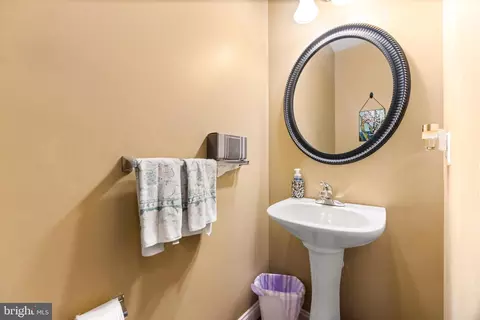 8210 Champion Ct, Pasadena, MD 21122 photo 27