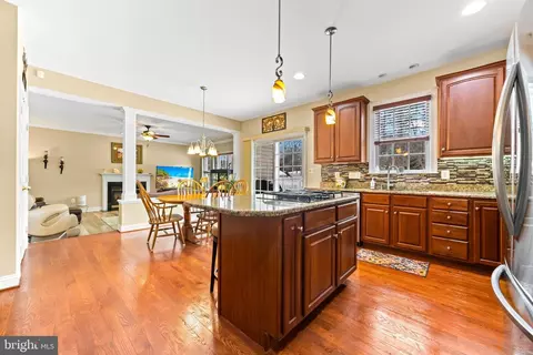 8210 Champion Ct, Pasadena, MD 21122 photo 13