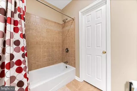 8210 Champion Ct, Pasadena, MD 21122 photo 46