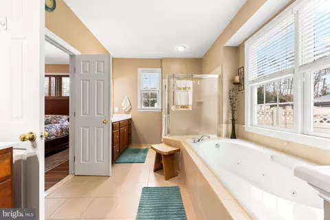 8210 Champion Ct, Pasadena, MD 21122 photo 32
