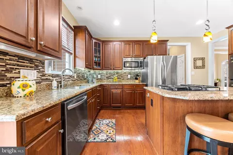 8210 Champion Ct, Pasadena, MD 21122 photo 16