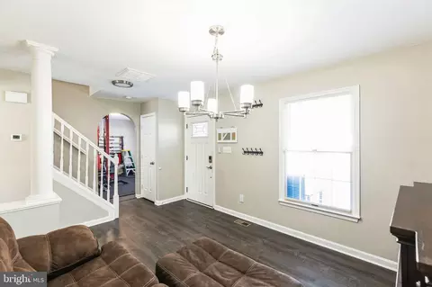 Entry Way - 1305 Maple St, Shady Side, MD 20764 photo 3 of 7