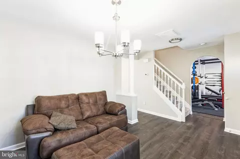 Entry Way - 1305 Maple St, Shady Side, MD 20764 photo 2 of 7