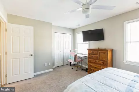 Bedroom - 1305 Maple St, Shady Side, MD 20764 photo 9 of 11