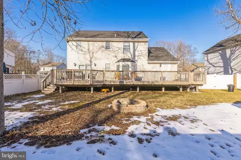 Exterior - 1305 Maple St, Shady Side, MD 20764 photo 4 of 8