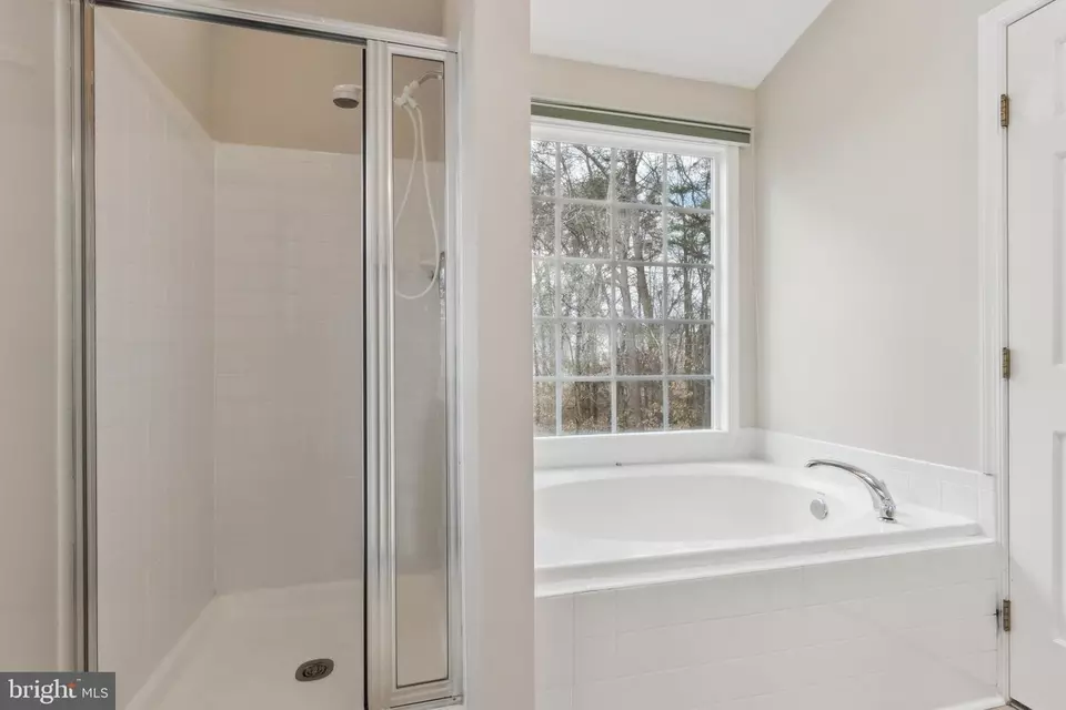 Bath - 3219 Orient Fishtail Rd, Laurel, MD 20724 photo 1 of 2