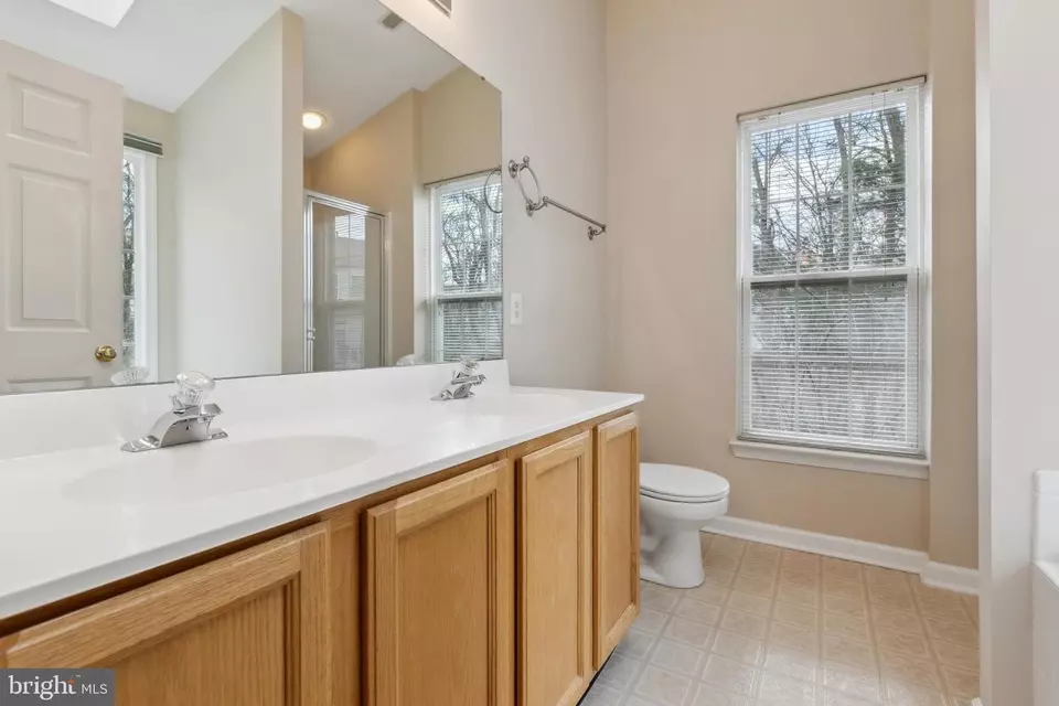 Bath - 3219 Orient Fishtail Rd, Laurel, MD 20724 photo 2 of 2