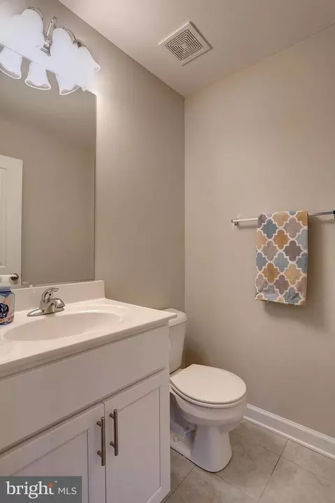 Bath - 251 11th St, Pasadena, MD 21122 photo 2 of 2