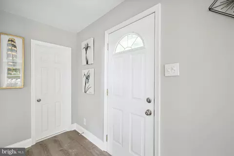 8413 Geneva Rd, Pasadena, MD 21122 photo 4