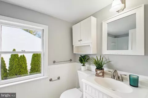8413 Geneva Rd, Pasadena, MD 21122 photo 13