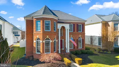 Exterior - 747 Pearson Point Pl, Annapolis, MD 21401 photo 6 of 16