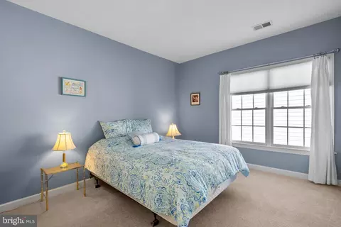 Bedroom - 747 Pearson Point Pl, Annapolis, MD 21401 photo 4 of 6