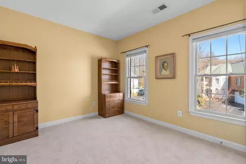 Bedroom - 747 Pearson Point Pl, Annapolis, MD 21401 photo 6 of 6