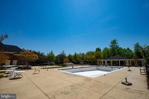Exterior - 747 Pearson Point Pl, Annapolis, MD 21401 photo 12 of 16