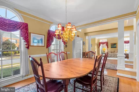 Dining - 747 Pearson Point Pl, Annapolis, MD 21401 photo 6 of 6