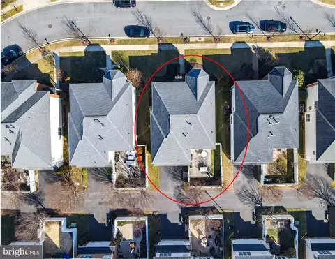 View/Area - 747 Pearson Point Pl, Annapolis, MD 21401 photo 3 of 11