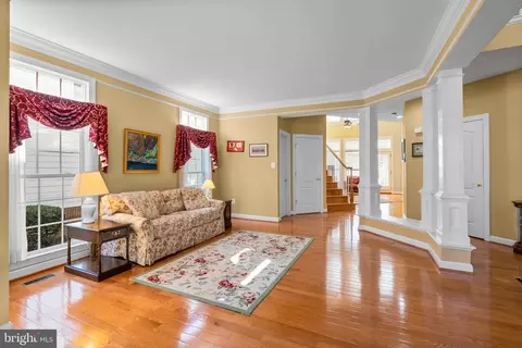 Entry Way - 747 Pearson Point Pl, Annapolis, MD 21401 photo 4 of 4