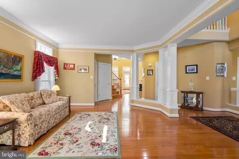 Entry Way - 747 Pearson Point Pl, Annapolis, MD 21401 photo 3 of 4