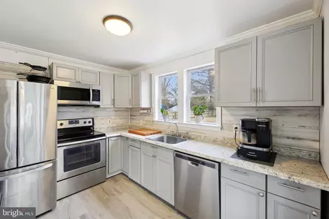 1841 Chesapeake Rd, Pasadena, MD 21122 photo 14