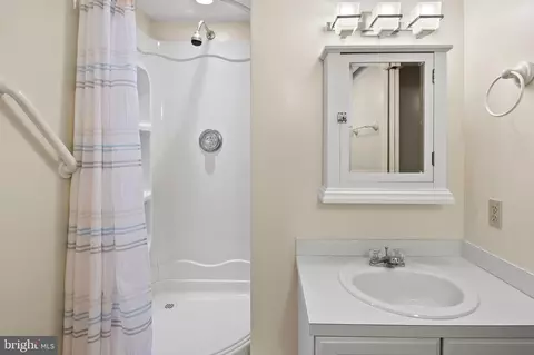 Bath - 505 Coover Rd, Annapolis, MD 21401 photo 7 of 7