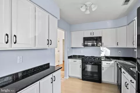 Kitchen - 505 Coover Rd, Annapolis, MD 21401 photo 3 of 3