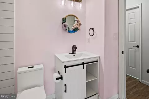 Bath - 505 Coover Rd, Annapolis, MD 21401 photo 6 of 7