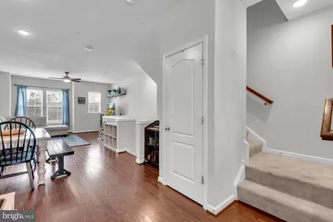 Entry Way - 2818 Etley Ct, Hanover, MD 21076 photo 5 of 8