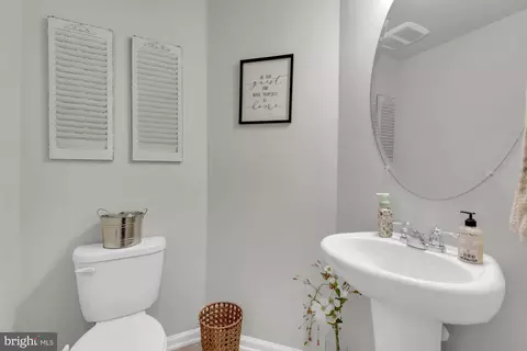 Entry Way - 2818 Etley Ct, Hanover, MD 21076 photo 6 of 8