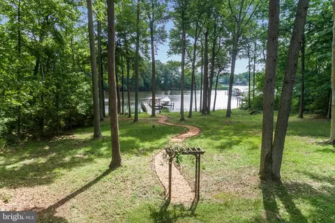 3321 Old Point Rd, Edgewater, MD 21037 photo 2