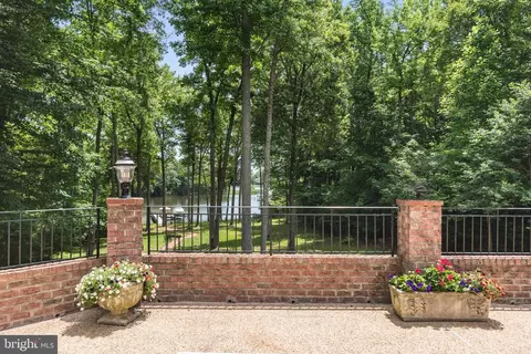 3321 Old Point Rd, Edgewater, MD 21037 photo 3