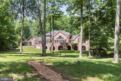 3321 Old Point Rd, Edgewater, MD 21037