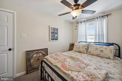 Bedroom - 181 Arundel Rd, Pasadena, MD 21122 photo 2 of 2