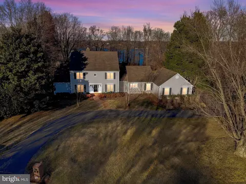 Exterior - 832 Coachway, Annapolis, MD 21401 photo 3 of 11