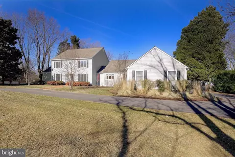 Exterior - 832 Coachway, Annapolis, MD 21401 photo 6 of 11