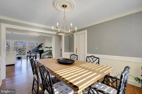 Dining - 832 Coachway, Annapolis, MD 21401 photo 2 of 3