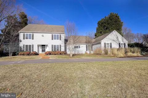 Exterior - 832 Coachway, Annapolis, MD 21401 photo 2 of 11
