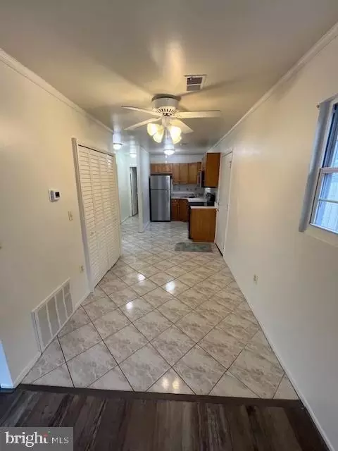 Entry Way - 1640 Bay Ridge Rd, Edgewater, MD 21037 photo 2 of 3