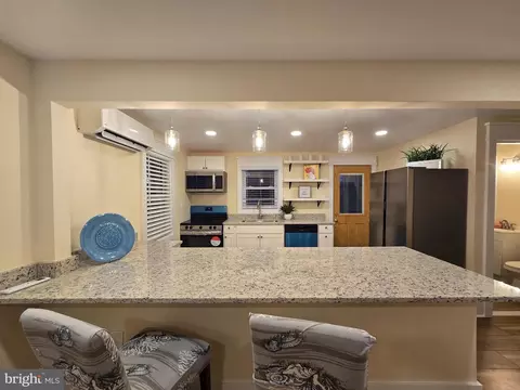 240 Arundel Rd, Pasadena, MD 21122 photo 5