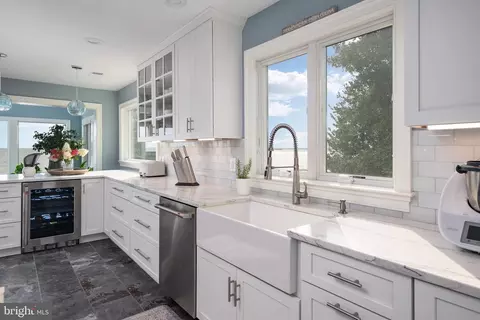 Kitchen - 2128 Bay Front Ter, Annapolis, MD 21409 photo 3 of 3