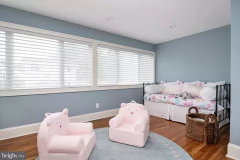 Bedroom - 2128 Bay Front Ter, Annapolis, MD 21409 photo 3 of 7