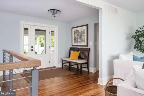 Entry Way - 2128 Bay Front Ter, Annapolis, MD 21409 photo 1 of 4