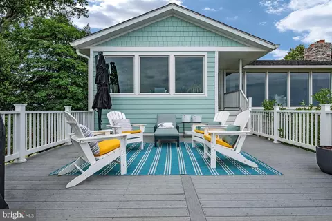 Exterior - 2128 Bay Front Ter, Annapolis, MD 21409 photo 5 of 14