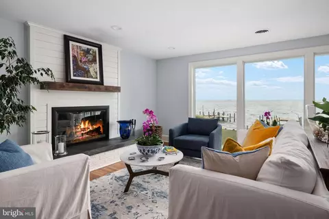 Living - 2128 Bay Front Ter, Annapolis, MD 21409 photo 1 of 2